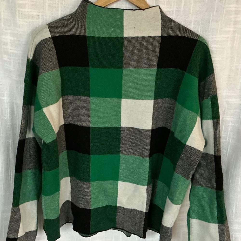 Tahari Women’s XL Stretchy Green Buffalo Plaid